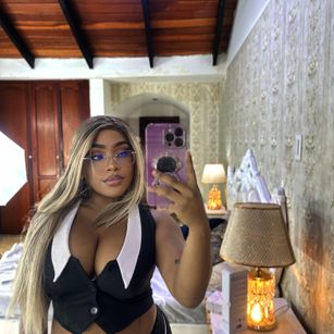 Model - Tianah Glow Humiliation