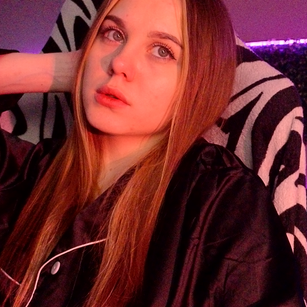 Model - Dyna Bae submissive