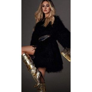 Model - TastyBiscuit girlfriend