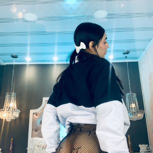 Model - Violet Blaze teen