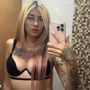 Model - Marilyn_moon girlfriend