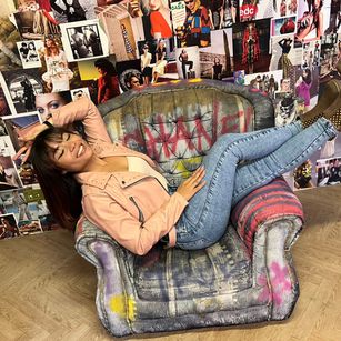 Model - SteffyMiller highheels