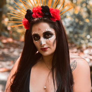 Model - Victoria Guzman slave