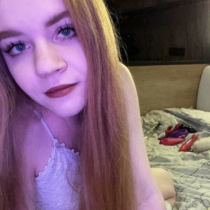 Model - Alice shaved