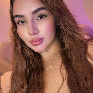 Model - Renata Ponce CEI