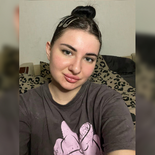 Model - WildPollina hot