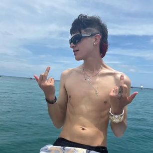 Model - JeanFarelo young