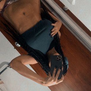 Model - Mia Cinnamon findom