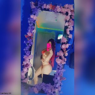 Model - SKARLETH10INCHES latin