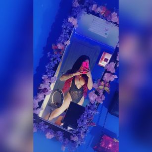 Model - SKARLETH10INCHES dirty