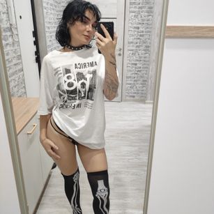 Model - Intrigue show