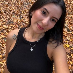 Model - Luna Carter Squirt