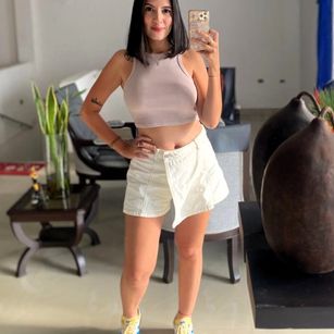 Model - Luna Carter Femdom