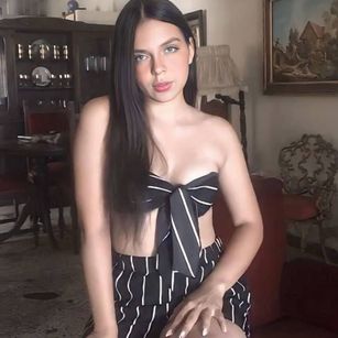 Model - Dhanna Mont sexygirl