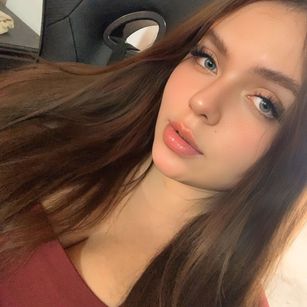 Model - Dhanna Mont squirt