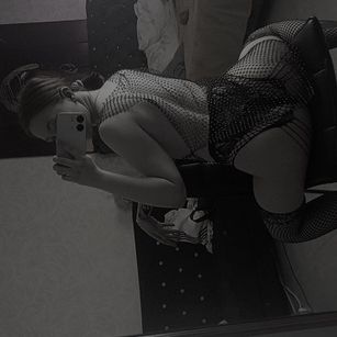 Model - Sofia striptease