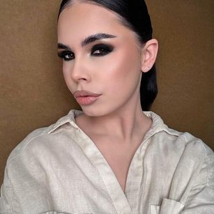 Model - Jessica Jolie striptease