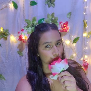 Model - amelie_cam Latin