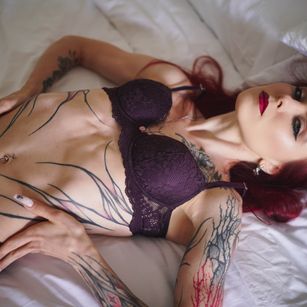 Model - Nelle_ findom