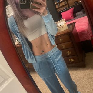 Model - Bunny petite