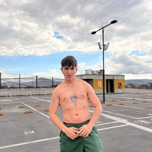 Model - Bayron dirty