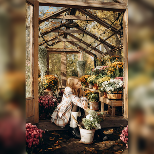 Model - ladyred18 cute