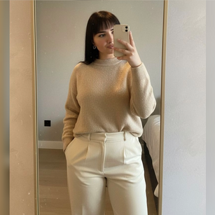 Model - WildPollina modesty