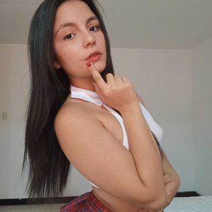 Model - Gaby Queens latina