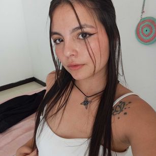 Model - Gaby Queens teen