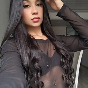 Model - Lucy Owens fetish