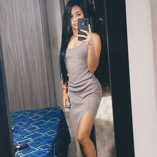 Model - Lucy Owens joi