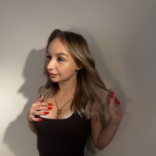 Model - KatrinKatana blowjob