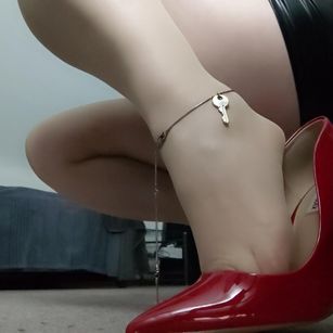 Model - Tatty cuckold