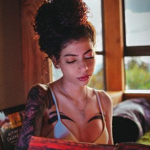 Model - Tefy Rose skinny