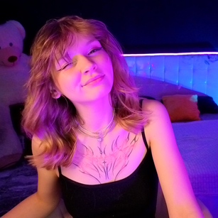 Model - Lita blowjob