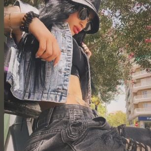 Model - ANDREE_BLOSSOM femdom