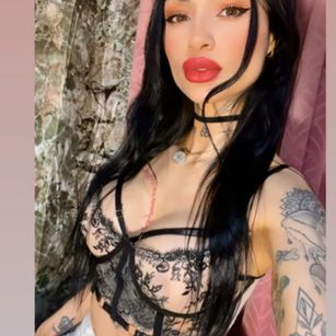 Model - ANDREE_BLOSSOM mistress