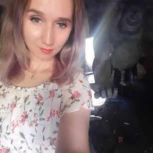 Model - ClassyInna heels