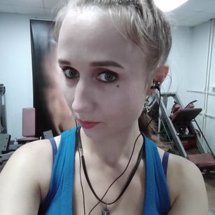 Model - ClassyInna pantyhose