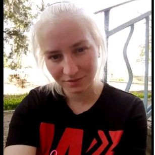 Model - Xenia07 fisting