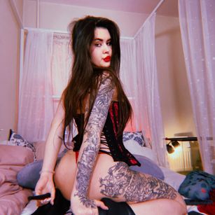 Model - Darida squirt