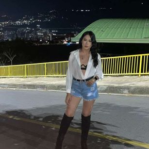 Model - SilvanaCortes twerk