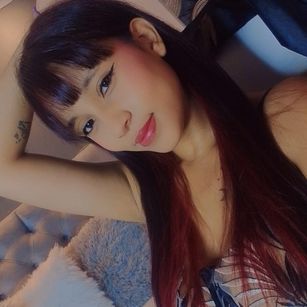 Model - Noa Dream squirt