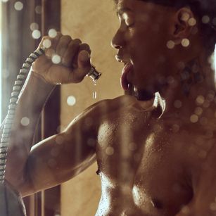 Model - AaronCruz SALIVA