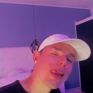 Model - Konnie bigboobs