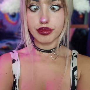 Model - AubreyRock young