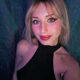 Model - AubreyRock cei