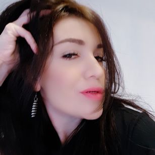 Model - Mystic Light playful