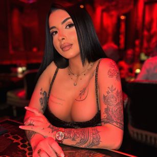 Model - GipsyGoddess feet