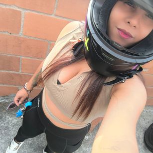 Model - Shenner feet